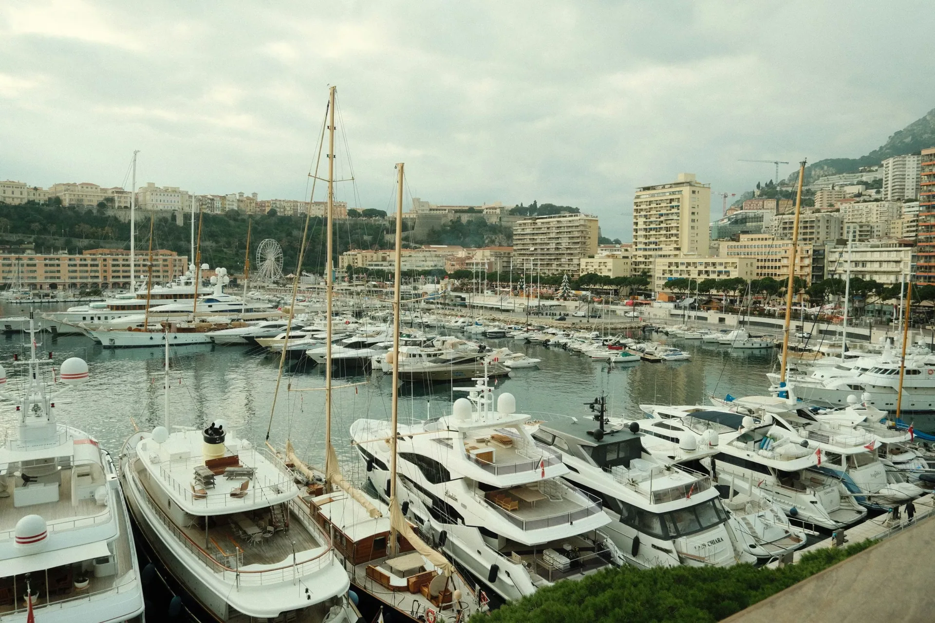Superyachten Puerto Banús: Luxus und Eleganz an der Costa del Sol