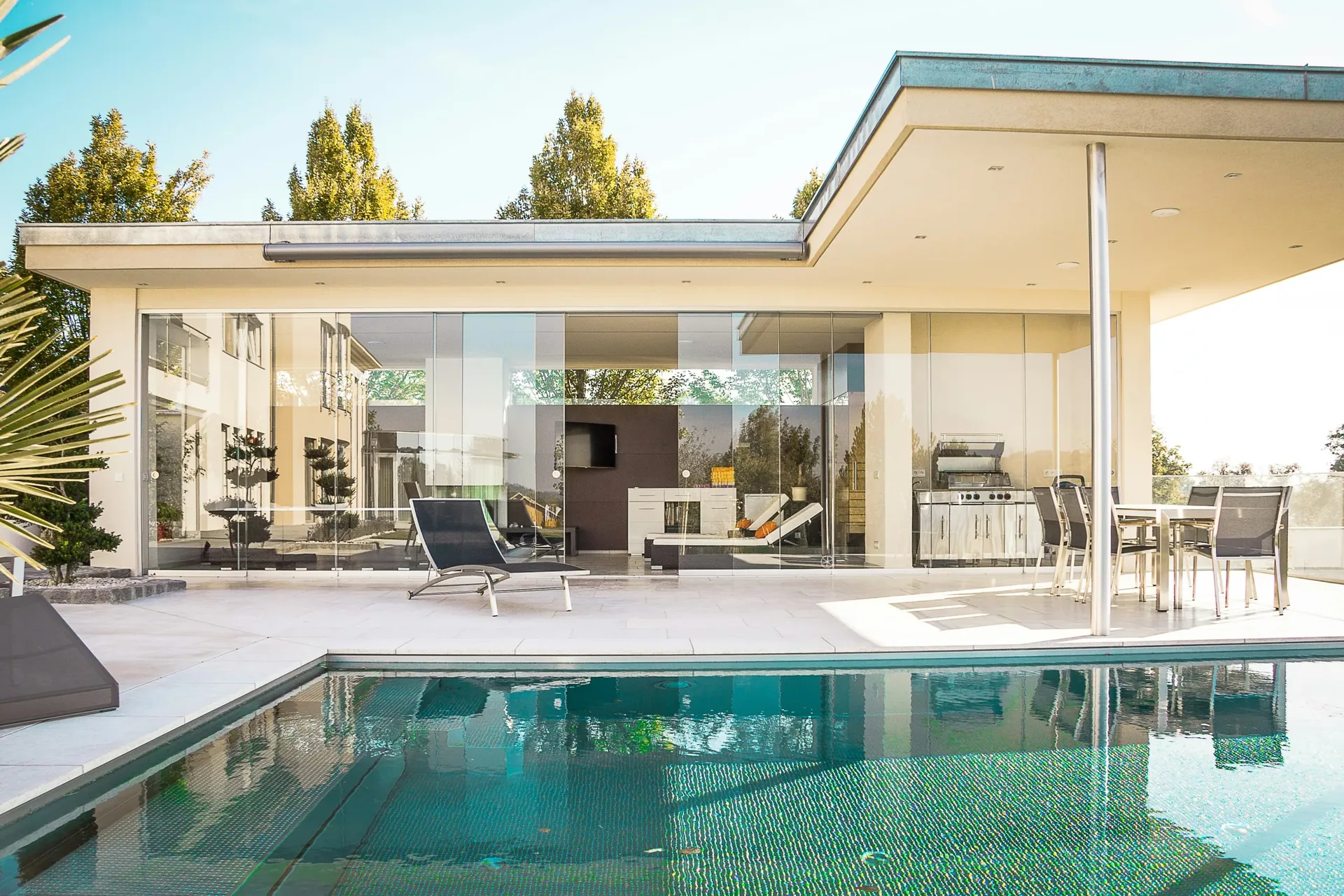 Moderne Villen Marbella: Luxuriöses Wohnen an der Costa del Sol